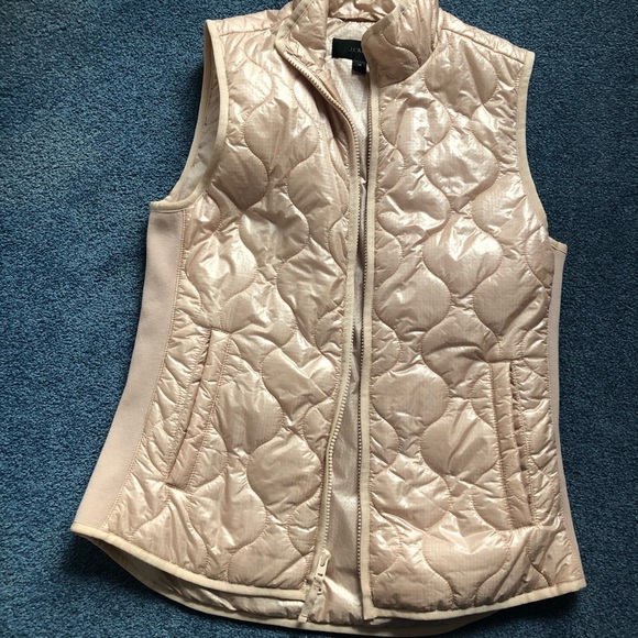 J crew lightweight vest worn once - Picture 1 of 2